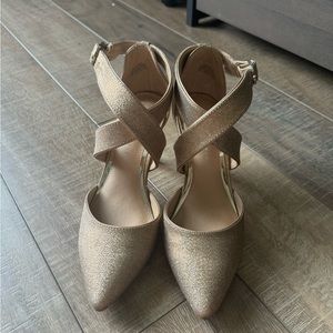 Kelly & Katie Gold Sparkle Heels Size 7